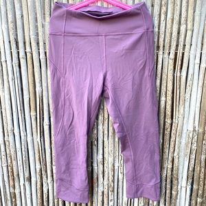 lululemon In Movement crop sz 6